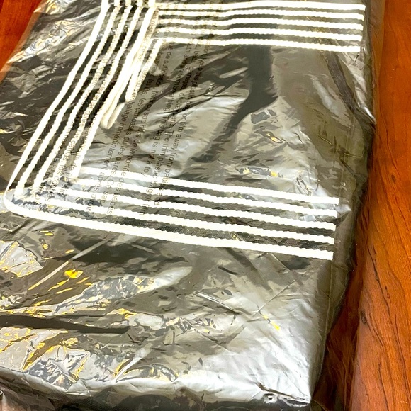 Lightweight waterproof totebag - Picture 5 of 5